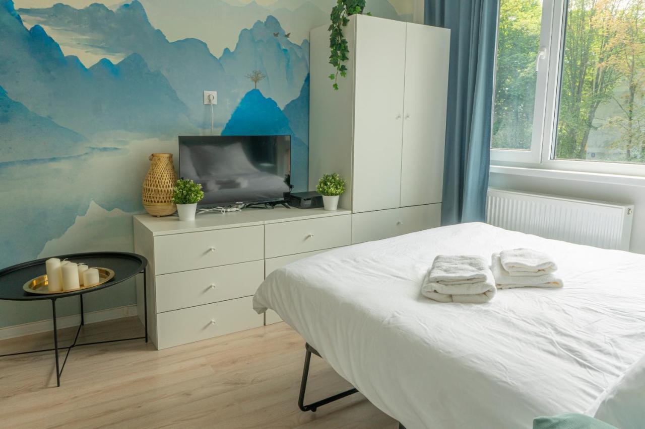 Batorego 18 Blue: Mokotów With Park Views * Warsaw